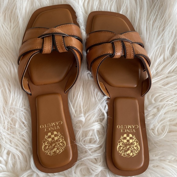VINCE CAMUTO leather sandals - Picture 11 of 13
